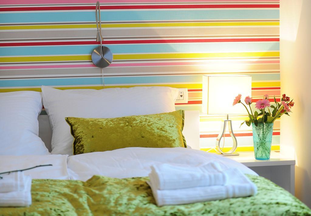 Garni Hotel Azur Ljubljana Extérieur photo